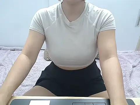 Freechat Amiee_Showhottie on StripChat