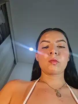 Freechat Anal_Luucia on StripChat