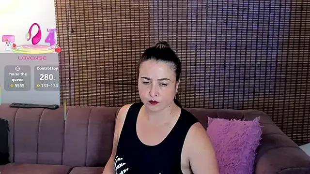 Freechat ariana_cross on StripChat