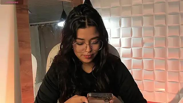 Freechat Ariana_Pierce on StripChat