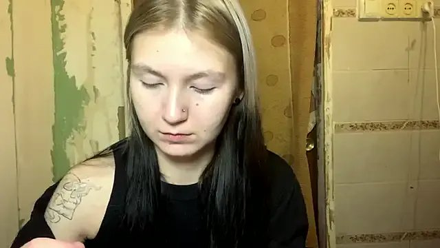 ArianeBhayani on StripChat 