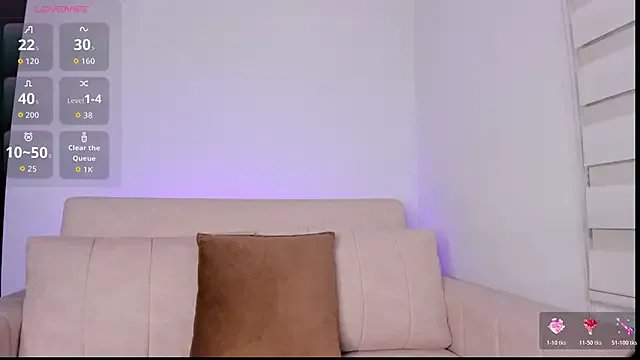 arianna_000 on StripChat 