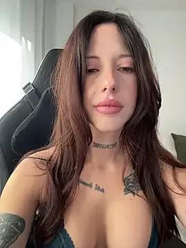 StripChat BellaGiaxx is Freechat BellaGiaxx — finger hard + video squirt last tipper