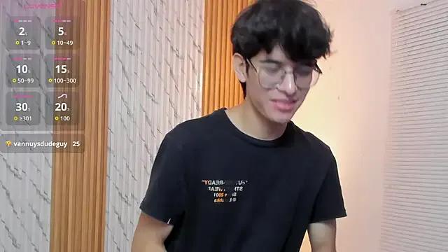 billie_jr on StripChat 