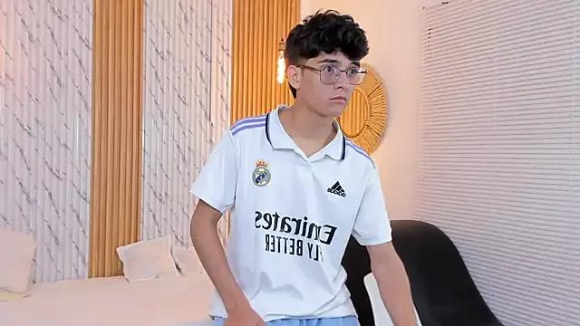 billie_jr on StripChat 