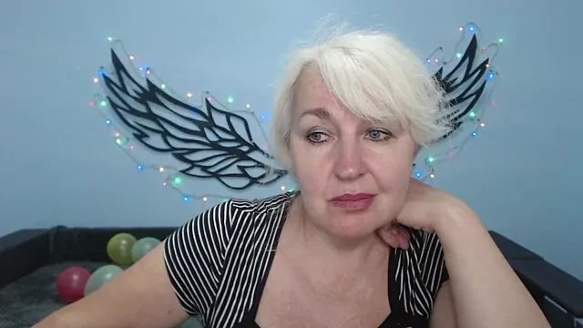 BlondyLeeBest on StripChat