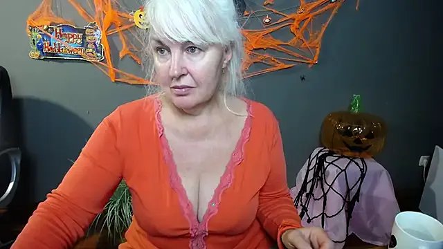 BlondyLeeBest on StripChat