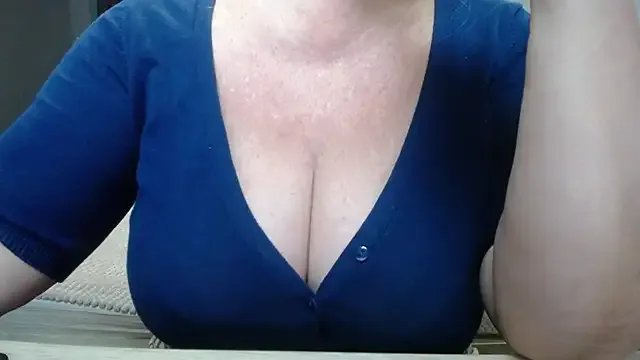 BlondyLeeBest on StripChat