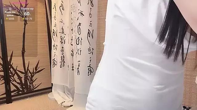 Freechat camille-w on StripChat