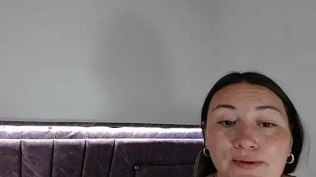 CandyMoonxoxo — Tits outside with tweezers 