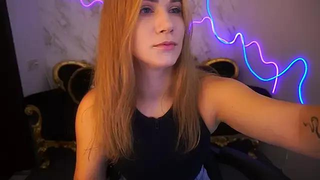 CassandraGood on StripChat 