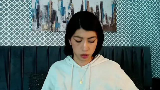 Cassie_bloom on StripChat 