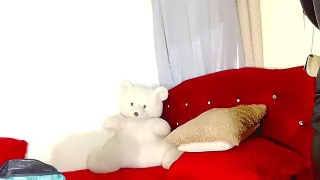 Catalinehot2025 on StripChat 