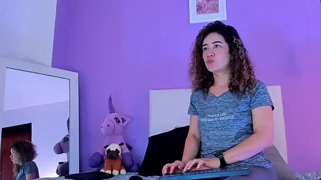 Freechat Charlotte11-11 on StripChat