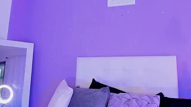 Freechat Charlotte11-11 on StripChat