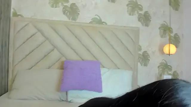 Chloe-Jones1 on StripChat