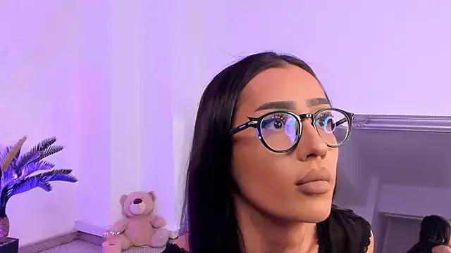 Freechat ChloeObril on StripChat