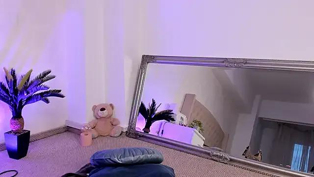 Freechat ChloeObril on StripChat