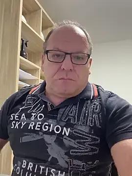 coupleLatinaLovers on StripChat