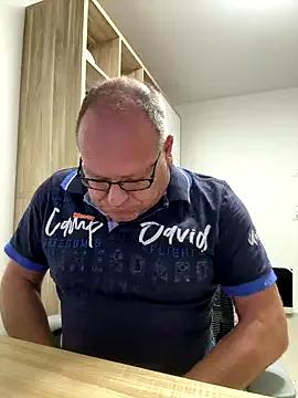 coupleLatinaLovers on StripChat