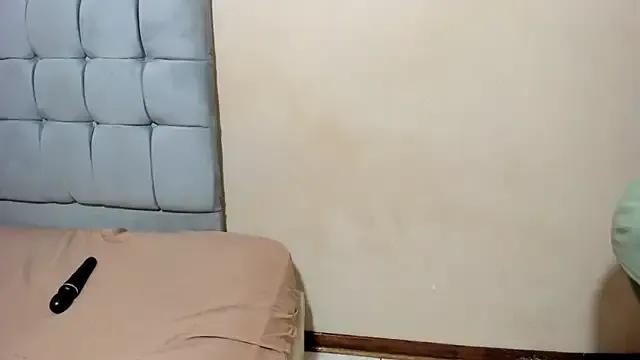 Freechat curveAss222 on StripChat