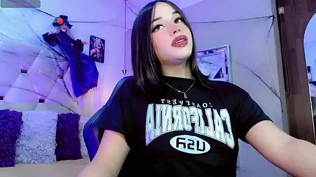 StripChat Daniela_Embeer_  is Freechat  Daniela_Embeer_ — Oil in body