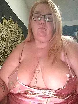 Freechat diosacurvy1984 on StripChat