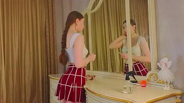 StripChat EadlinGillim is Freechat EadlinGillim — Splits and punish my ass with slaps