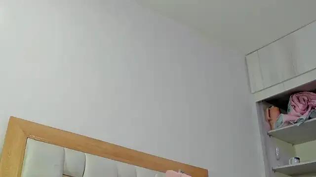 elena_mature on StripChat 