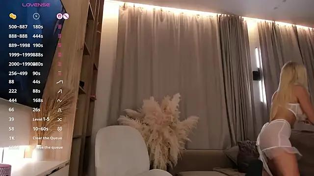 Freechat eva_m1racle_ on StripChat