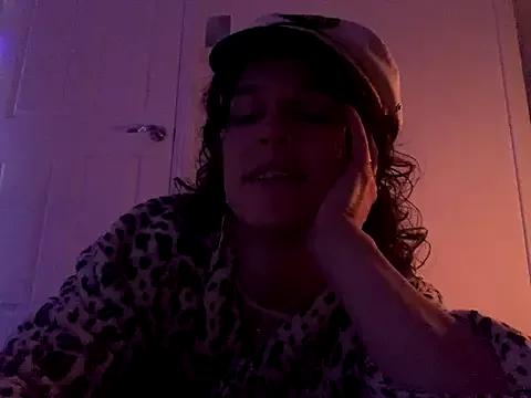 forbiddenbabygirl on StripChat