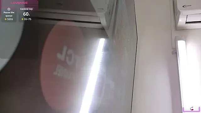 HellemMonet on StripChat 