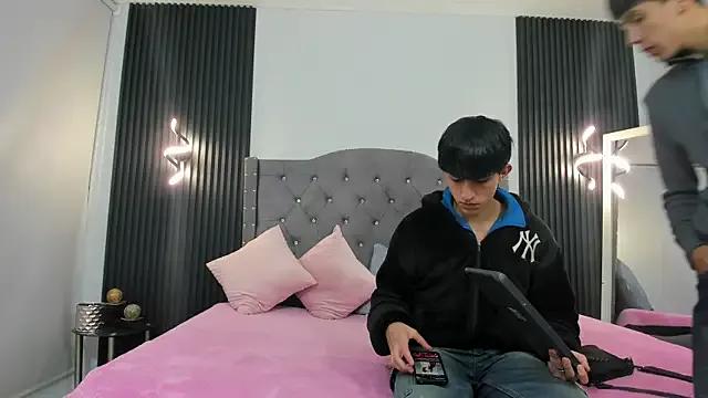 StripChat hoot_booys_ is Freechat hoot_booys_ — Show  feet both