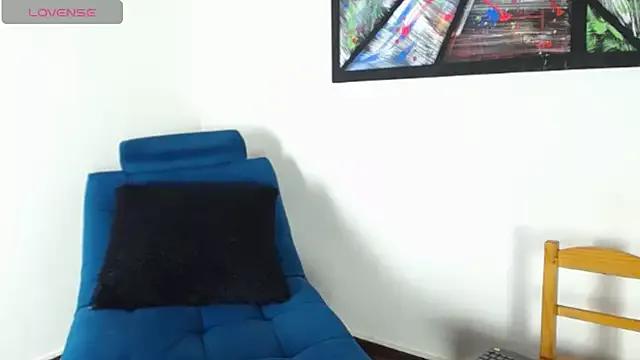 Iivana_19 on StripChat 