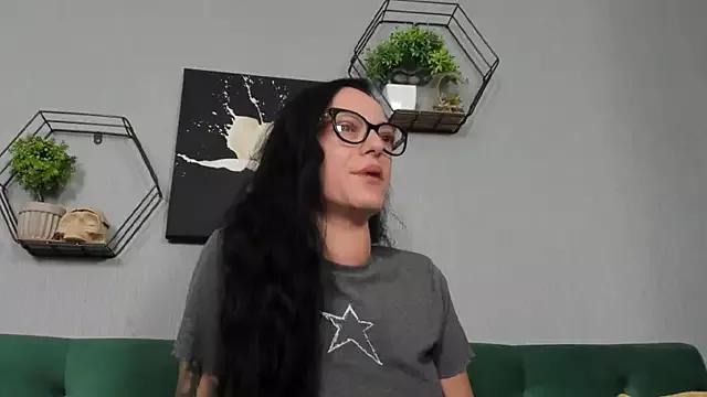 Freechat IzabelllNoir on StripChat