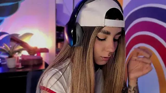 Avatar of Kittyhell_cam