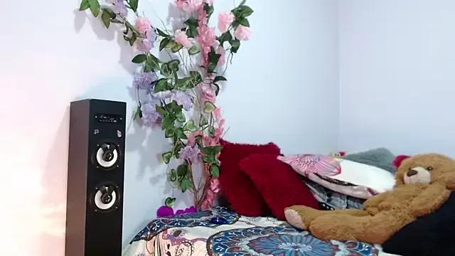 kymmgolden on StripChat 