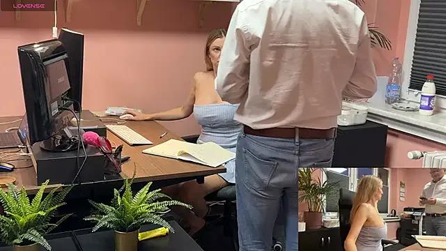 Freechat legsLONG on StripChat