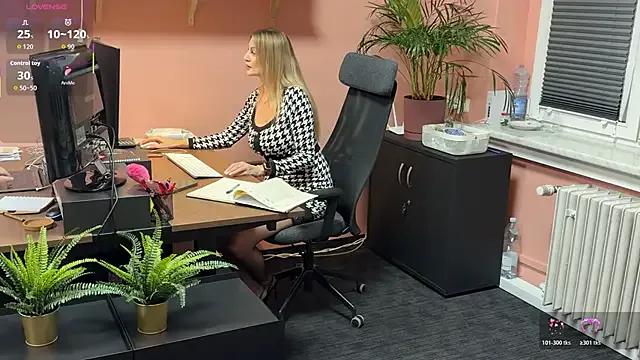 Freechat legsLONG on StripChat