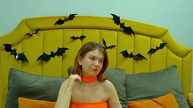 LessySmith on StripChat 