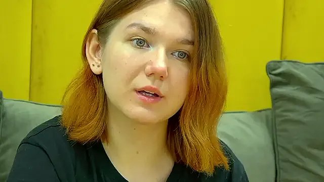 LessySmith on StripChat 