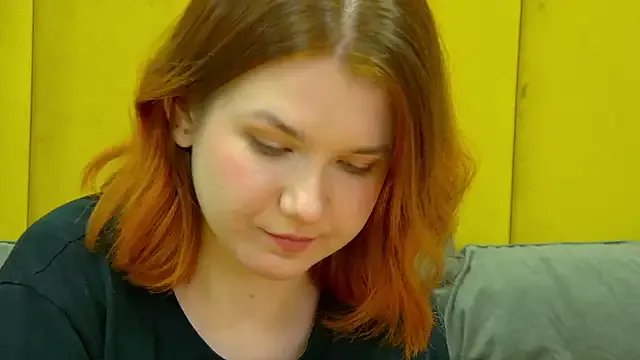 LessySmith on StripChat 