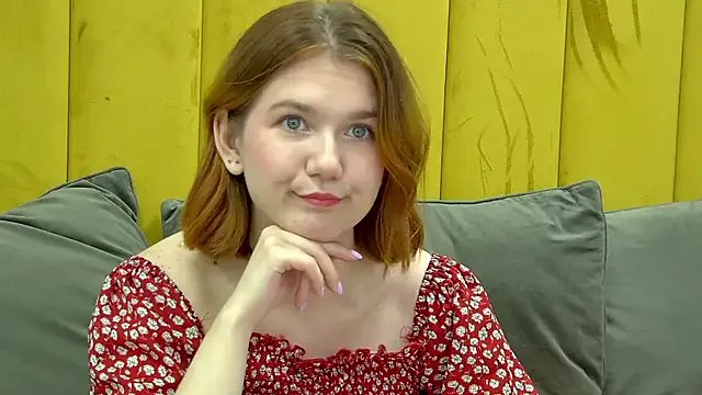 LessySmith on StripChat 