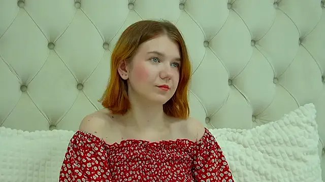 LessySmith on StripChat 