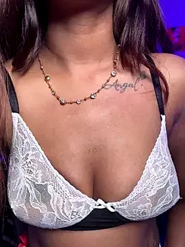 lilliiilliiillil on StripChat 