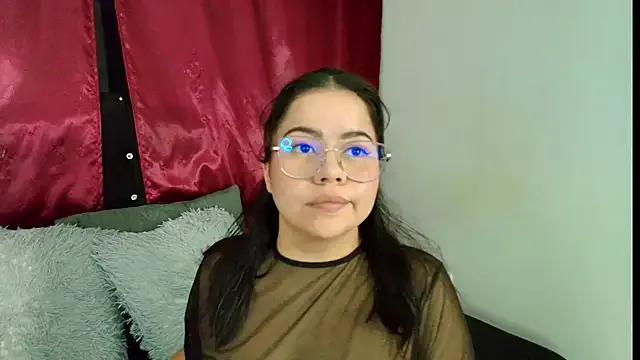 LilyRousee on StripChat 