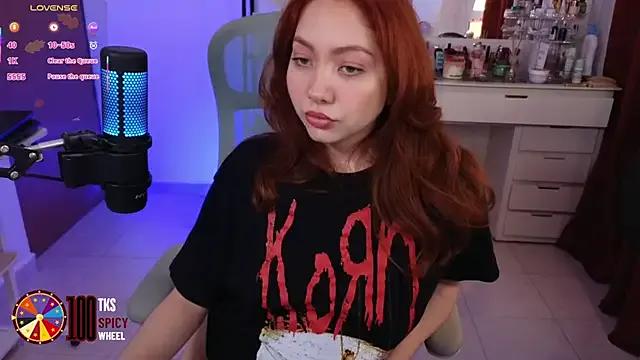 LilyVelvett on StripChat 