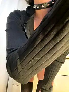 StripChat Lissa_kis is Group Lissa_kis — Dildo in pussy+video squirt