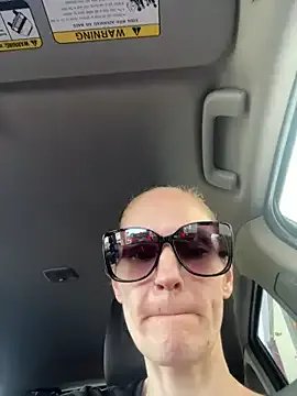 lolabunny9 on StripChat 