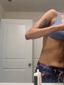 lolabunny9 on StripChat 